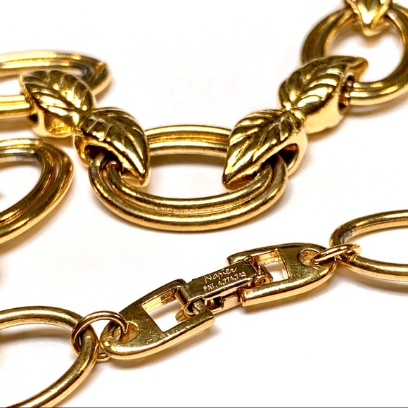 Napier / Vintage Gold-Toned / Chain Necklace - Picture 2 of 2